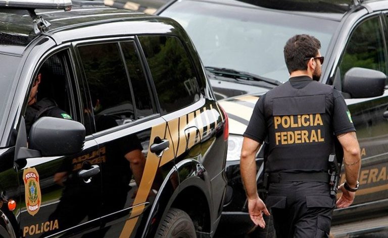 Polícia Federal combate tráfico internacional de armas