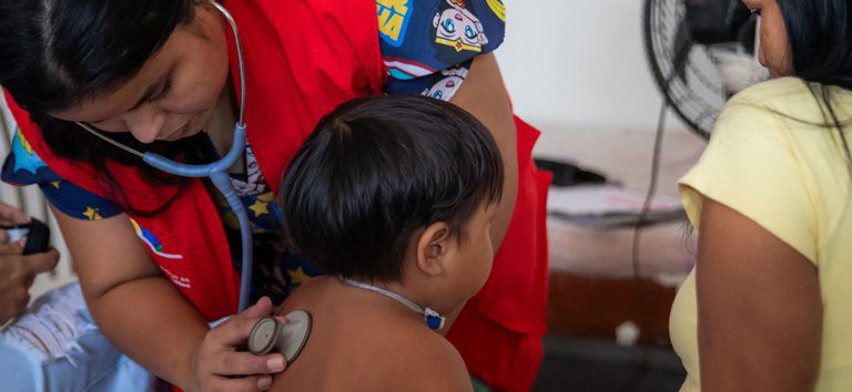 Yanomami terão acesso a consultas e exames especializados durante expedição do SUS em Roraima
