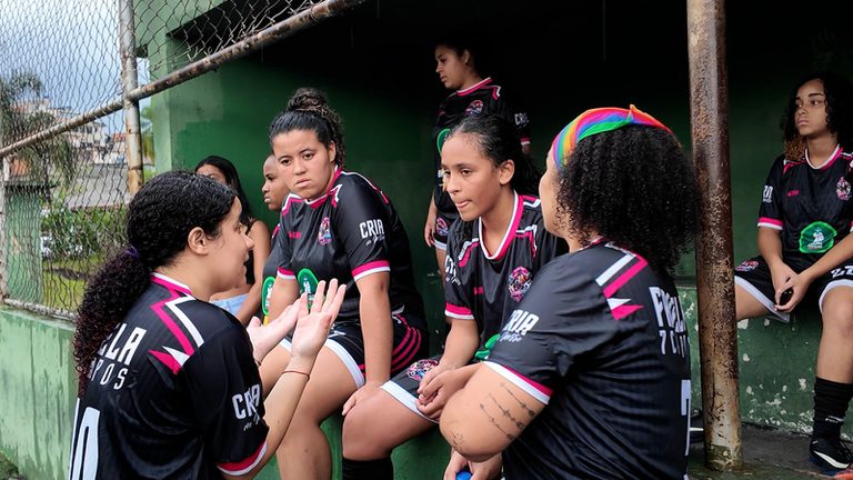 Caminhos da Reportagem debate desafios e futuro do futebol feminino nesta segunda (5)